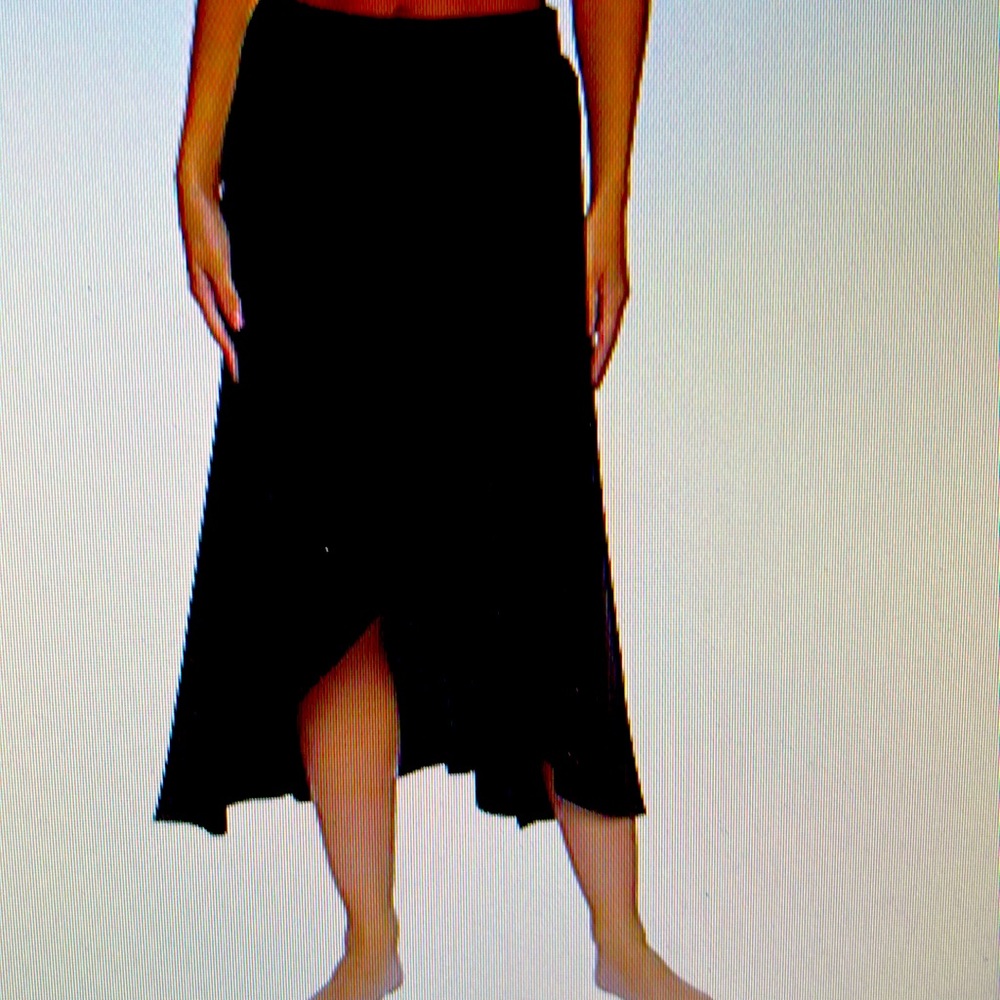 Felina Woman  pull on wrap skirt ( black) size m